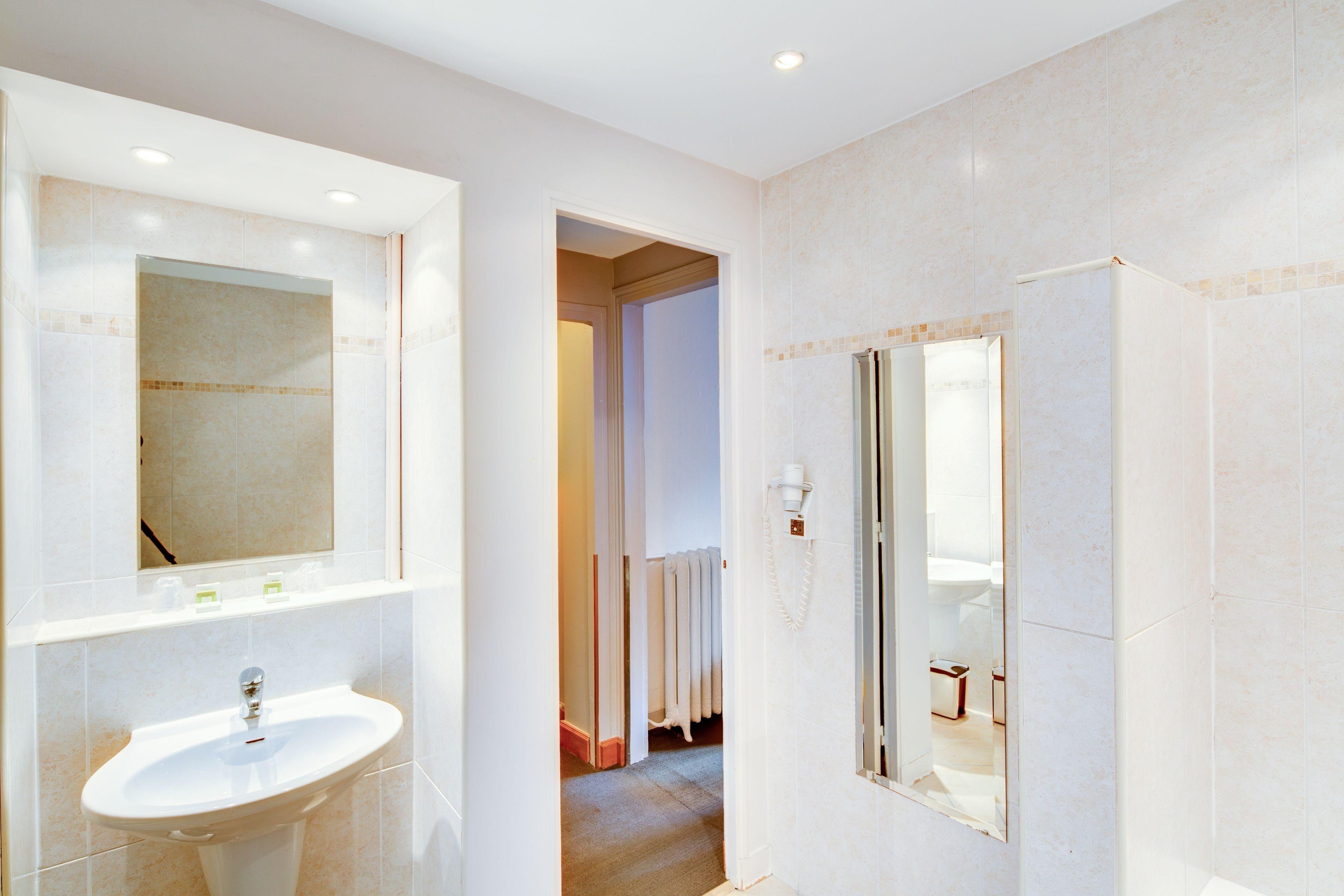 Grand Des Gobelins Hotel 3*